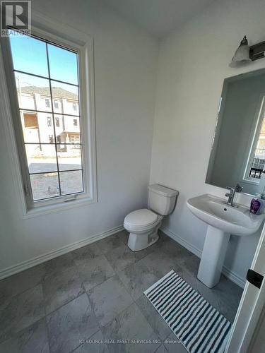 Upper - 2 Keppel Circle, Brampton, ON - Indoor Photo Showing Bathroom