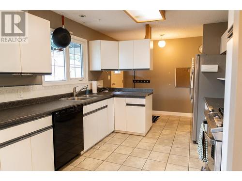 3629 Aspen Avenue, Terrace, BC - Indoor Photo Showing Kitchen With Double Sink