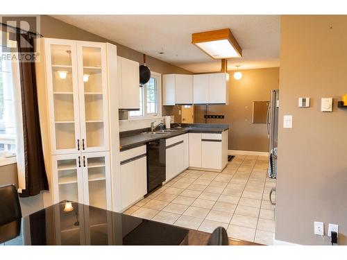 3629 Aspen Avenue, Terrace, BC - Indoor Photo Showing Kitchen