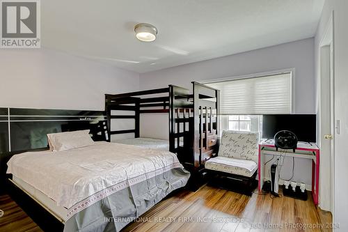 5498 Tree Crest Court, Mississauga, ON - Indoor Photo Showing Bedroom