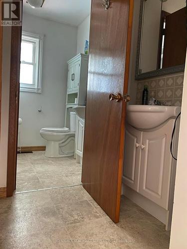 184 Marier Street, Greater Sudbury, ON - Indoor Photo Showing Bathroom