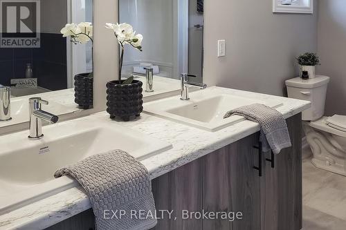 127 Laugher Avenue, Welland, ON - Indoor Photo Showing Bathroom