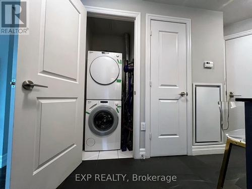 701 - 8 The Esplanade, Toronto (Waterfront Communities), ON - Indoor Photo Showing Laundry Room