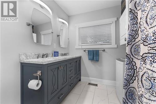 366 Beaudry Lane, Eganville, ON - Indoor Photo Showing Bathroom