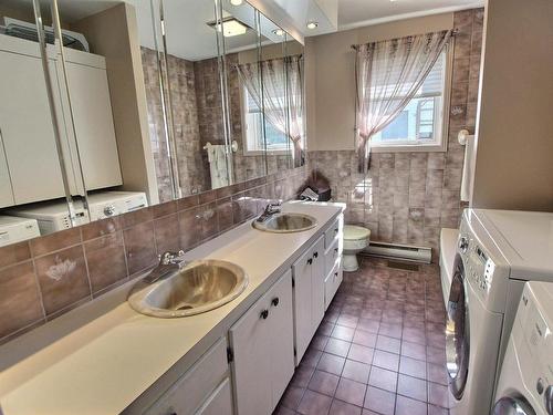 Bathroom - 912 6E Rue O., Amos, QC - Indoor Photo Showing Laundry Room