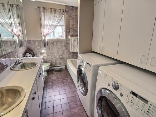 Bathroom - 912 6E Rue O., Amos, QC - Indoor Photo Showing Laundry Room