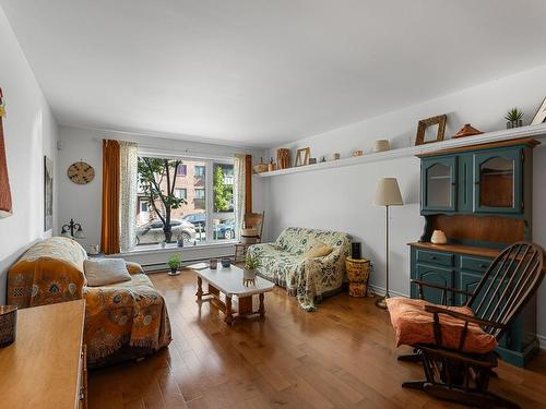 Salon - 1-2162 Av. Bourbonnière, Montréal (Mercier/Hochelaga-Maisonneuve), QC - Indoor Photo Showing Living Room