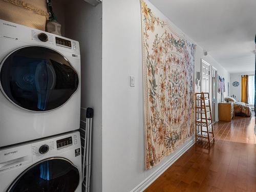 Salle de lavage - 1-2162 Av. Bourbonnière, Montréal (Mercier/Hochelaga-Maisonneuve), QC - Indoor Photo Showing Laundry Room