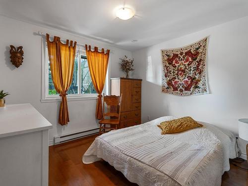 Master bedroom - 1-2162 Av. Bourbonnière, Montréal (Mercier/Hochelaga-Maisonneuve), QC - Indoor Photo Showing Bedroom