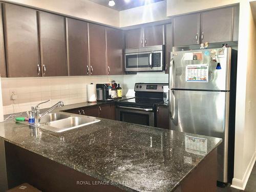 627-525 Wilson Ave, Toronto, ON - Indoor Photo Showing Kitchen With Stainless Steel Kitchen With Double Sink With Upgraded Kitchen