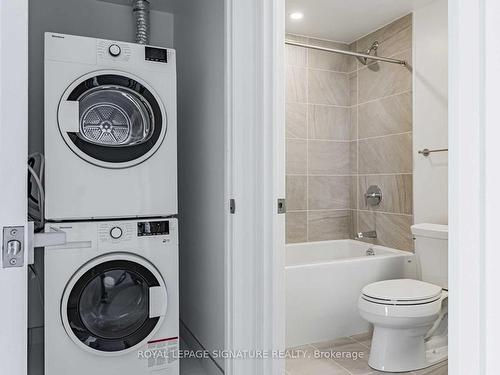 423-33 Frederick Todd Way, Toronto, ON - Indoor Photo Showing Laundry Room