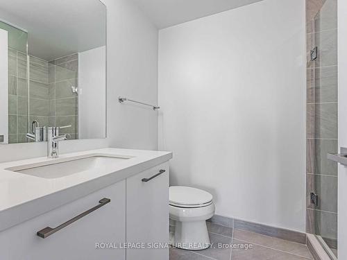 423-33 Frederick Todd Way, Toronto, ON - Indoor Photo Showing Bathroom