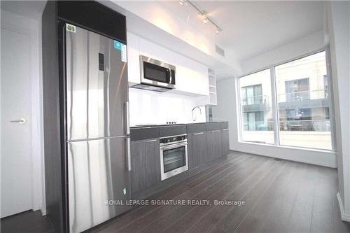 1202-68 Shuter St, Toronto, ON - Indoor Photo Showing Kitchen