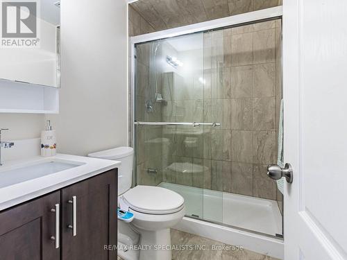 109 Farthingale Crescent, Brampton (Fletcher'S Meadow), ON - Indoor Photo Showing Bathroom