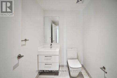 5102 - 1 Yorkville Avenue, Toronto (Annex), ON - Indoor Photo Showing Bathroom