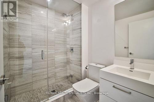 5102 - 1 Yorkville Avenue, Toronto (Annex), ON - Indoor Photo Showing Bathroom