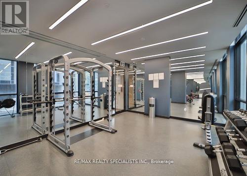 5102 - 1 Yorkville Avenue, Toronto (Annex), ON - Indoor Photo Showing Gym Room