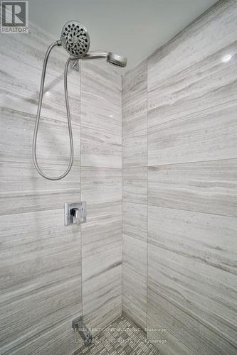 5102 - 1 Yorkville Avenue, Toronto, ON - Indoor Photo Showing Bathroom