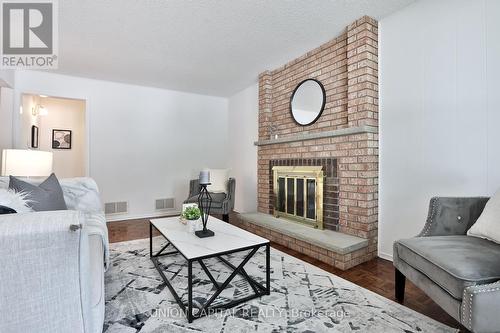 47 Holm Crescent, Markham (Aileen-Willowbrook), ON - Indoor Photo Showing Living Room With Fireplace