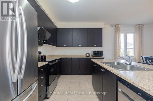 3 Furrow Street, Markham (Wismer), ON - Indoor Photo Showing Kitchen With Double Sink With Upgraded Kitchen