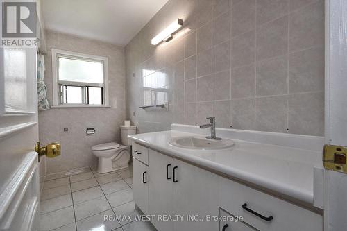 Main - 124 Allanhurst Drive, Toronto (Edenbridge-Humber Valley), ON - Indoor Photo Showing Bathroom