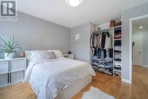 5599 Brenchley Avenue, Mississauga, ON - Indoor Photo Showing Bedroom