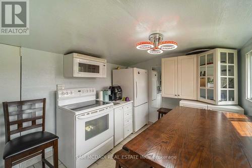 5599 Brenchley Avenue, Mississauga (East Credit), ON - Indoor Photo Showing Kitchen