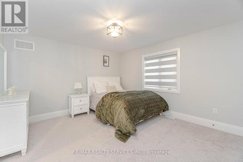 7 Byblos Court, East Gwillimbury (Holland Landing), ON - Indoor Photo Showing Bedroom