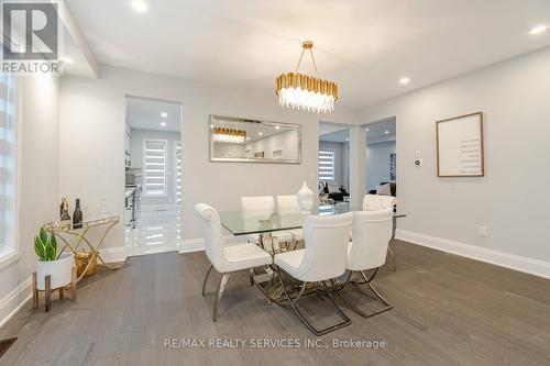 7 Byblos Court, East Gwillimbury (Holland Landing), ON - Indoor Photo Showing Dining Room