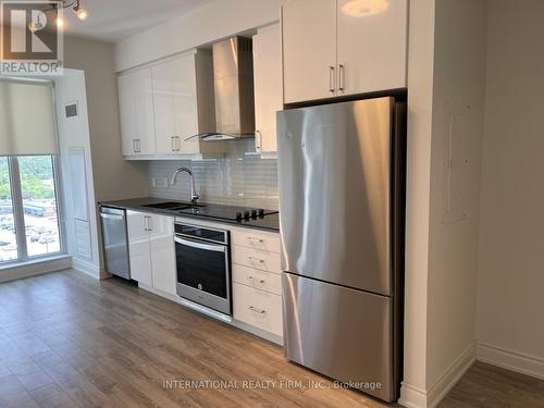 1009 - 9618 Yonge Street, Richmond Hill, ON - Indoor Photo Showing Kitchen