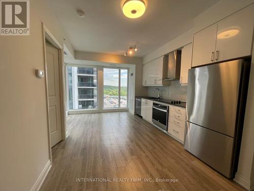 1009 - 9618 Yonge Street, Richmond Hill, ON - Indoor Photo Showing Kitchen