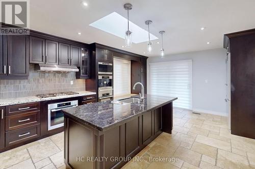 83 Fairway Heights Drive N, Markham (Bayview Fairway-Bayview Country Club Estates), ON - Indoor Photo Showing Kitchen With Upgraded Kitchen