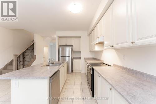 83 Holder Drive, Brantford, ON - Indoor Photo Showing Kitchen With Double Sink