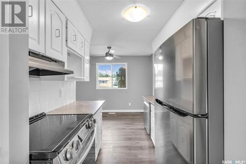 3342 Diefenbaker Drive, Saskatoon, SK - Indoor Photo Showing Kitchen