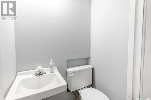 3342 Diefenbaker Drive, Saskatoon, SK - Indoor Photo Showing Bathroom