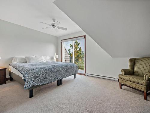 Master bedroom - 8-260 Rue Du Mont-Plaisant, Mont-Tremblant, QC - Indoor Photo Showing Bedroom