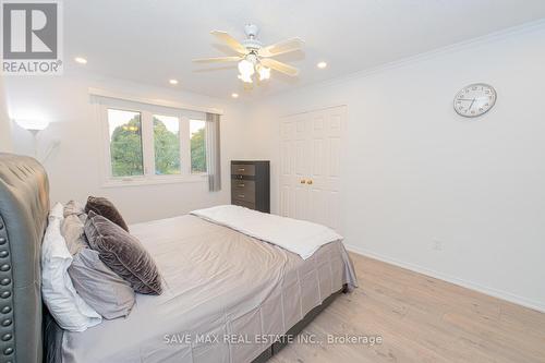 6563 Montevideo Road, Mississauga, ON - Indoor Photo Showing Bedroom