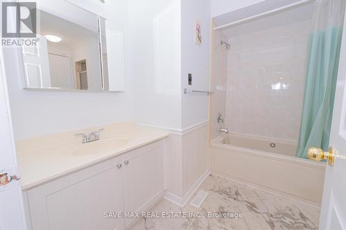 6563 Montevideo Road, Mississauga, ON - Indoor Photo Showing Bathroom