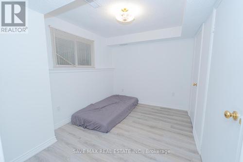 6563 Montevideo Road, Mississauga, ON - Indoor Photo Showing Bedroom