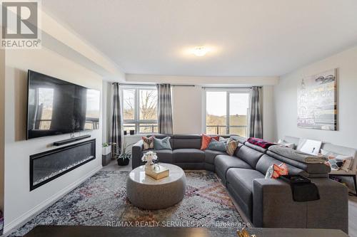 53 Woodstream Drive, Toronto (West Humber-Clairville), ON - Indoor Photo Showing Living Room