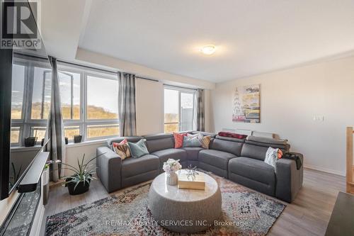 53 Woodstream Drive, Toronto (West Humber-Clairville), ON - Indoor Photo Showing Living Room