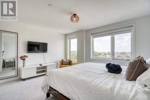 107 Frederick Tisdale Drive, Toronto (Downsview-Roding-Cfb), ON - Indoor Photo Showing Bedroom