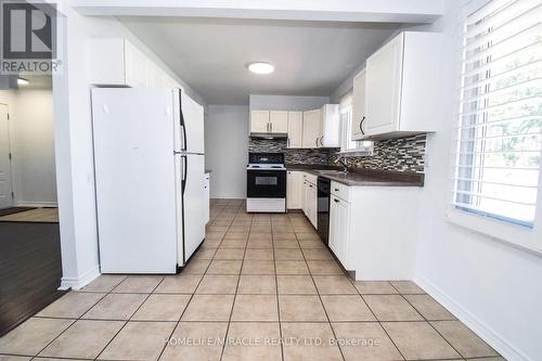 17 Grosvenor Street N, St. Catharines, ON - Indoor Photo Showing Kitchen