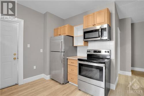 499 Bronson Avenue Unit#1, Ottawa, ON - Indoor Photo Showing Kitchen