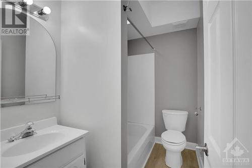 499 Bronson Avenue Unit#1, Ottawa, ON - Indoor Photo Showing Bathroom