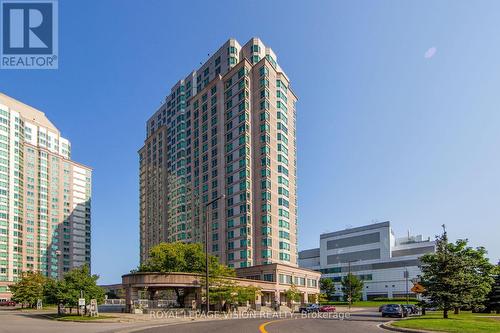 2102 - 1 Lee Centre Drive, Toronto (Woburn), ON - Outdoor With Facade