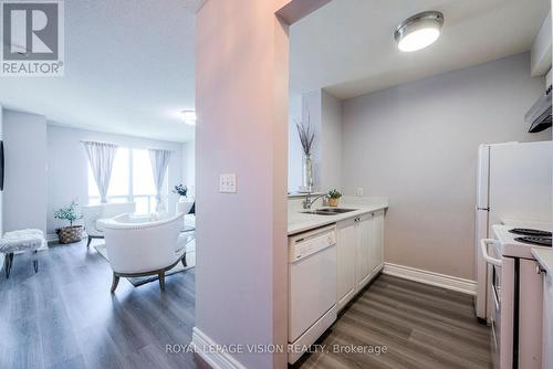 2102 - 1 Lee Centre Drive, Toronto (Woburn), ON - Indoor