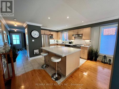 743 Craighurst Court, Pickering, ON - Indoor Photo Showing Kitchen