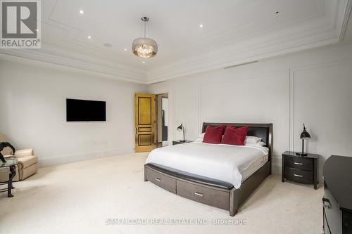 2275 Doulton Drive, Mississauga, ON - Indoor Photo Showing Bedroom