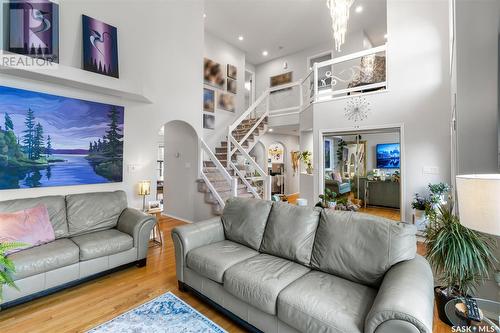 402 Laycoe Crescent, Saskatoon, SK - Indoor Photo Showing Living Room